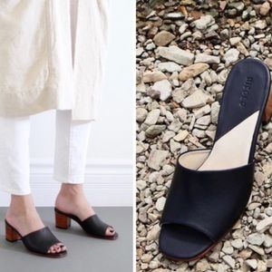 Nisolo Elizabeth slide-size 7.5 (fits like a 7)